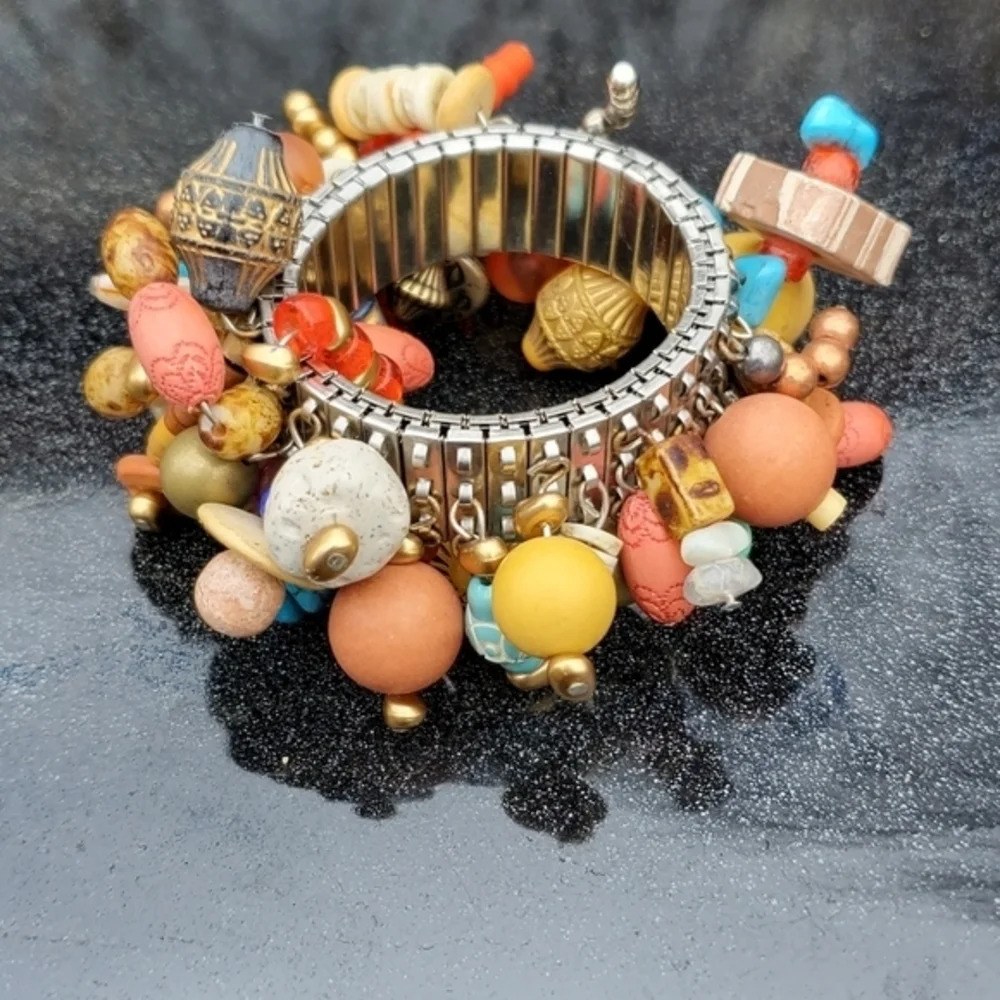 Vintage Expansion Cha Cha  Charm Bracelet‎